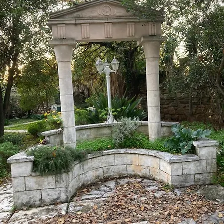 Encore Un Soir * Hyeres