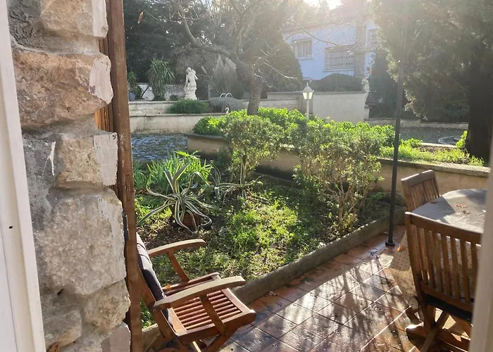 Encore Un Soir Holiday home Hyeres